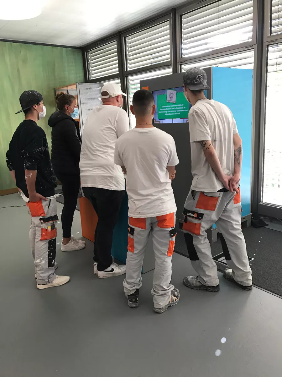 neba-news-lehrzeit-2.jpg neba-news-lehrzeit-2.jpg